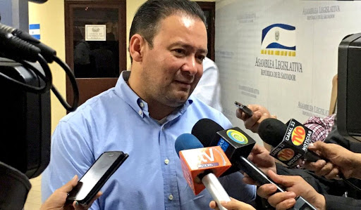 Guillermo Gallegos sobre ARENA: “A ellos les interesa el FODES porque de eso les pasan para sus campañas” guillermo-gallegos-sobre-arena-a-ellos-les-interesa-el-fodes-porque-de-eso-les-pasan-para-sus-campanas